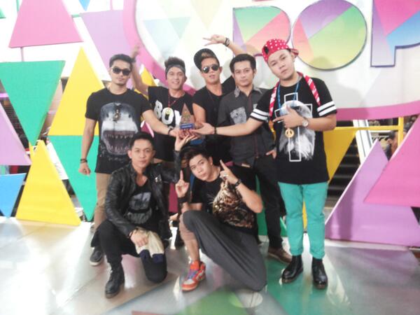 XO_IX's tweet photo. Yeay \o/ RT @TOPOP_MNCTV: Congratsss @XO_IX dgn lagu "cukuplah sudah" #tpcukup jadi TOP SONG OF THE DAY! :) http://t.co/m86ux60lVB