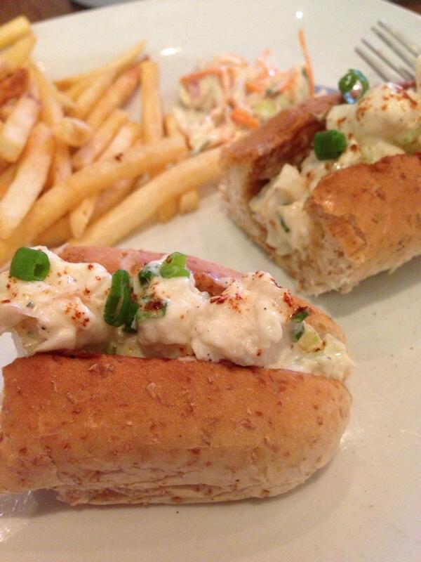 “<a href="/idanerina/">THEidanerina</a>: Lobster roll - thinking of <a href="/carmensoo/">Carmen Soo</a> ” /hehehe sedap tak? Where?