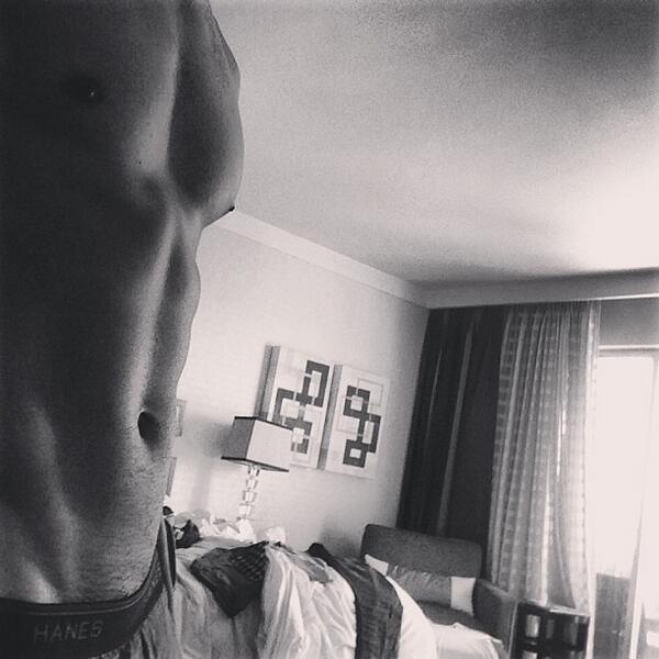 LilRomeoFan's tweet photo. @RomeoMiller 👊💢😂😂 http://t.co/7xkYdhvE9s