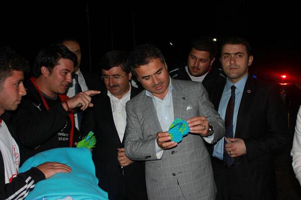 Suat abimize Trabzon Düzköy Doğa kampındaki kampçı kardeşlerimle yaptığım kuğu origamileri hediye ettim. <a href="/suatkilic/">Suat KILIÇ</a>