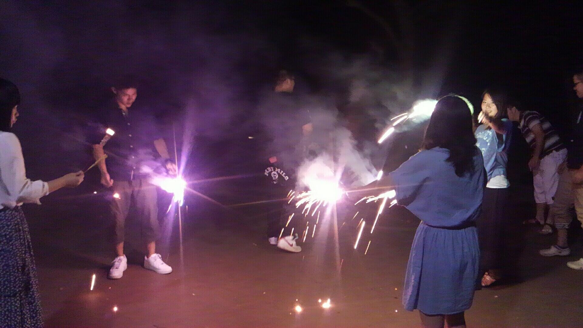 すけさん あみやきいって小金井公園で花火 Http T Co Wzuvuigxfd Twitter