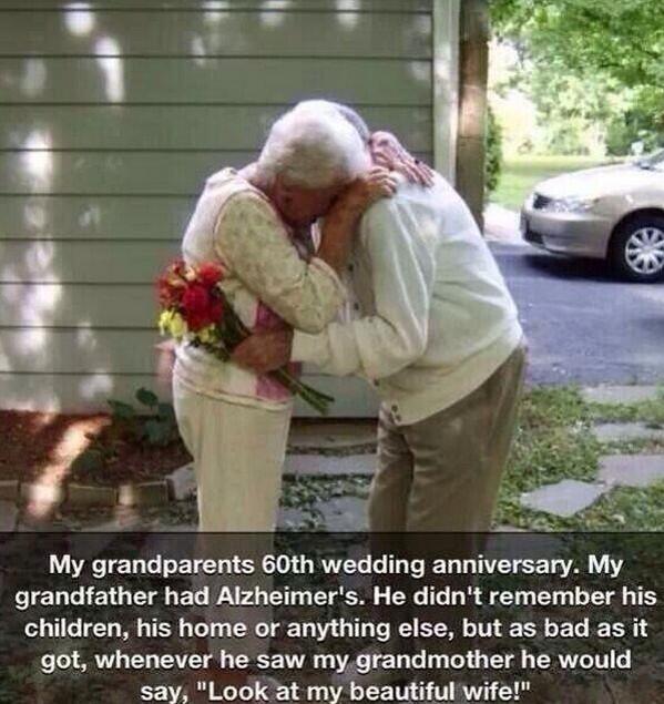 Xai_Tone's tweet photo. Now this is TRUE love 👵❤👴 http://t.co/rOMD8YcOw1