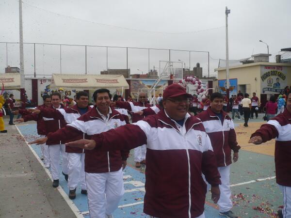 hrprensa's tweet photo. Vibrante inauguración de las olimpiadas granates. hasta el momento 41 promociones inscritas. @sguarniz @EBERTBURGOS http://t.co/mdiYPGtSHq