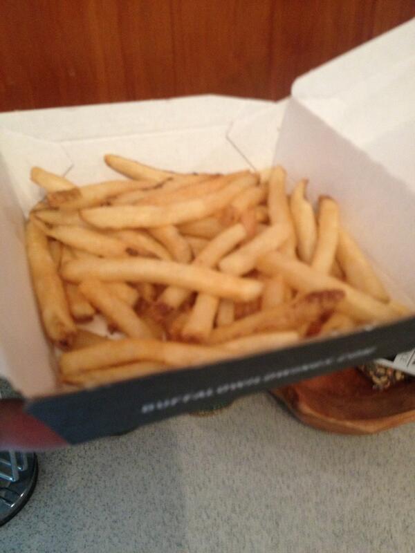 Austin Reel On Twitter Bwwings This Basket Of Fries Was 4 39 I Believe Mcdonald S Only Charges A Buck For A Small Order Of Fries Http T Co Magstxgvrd