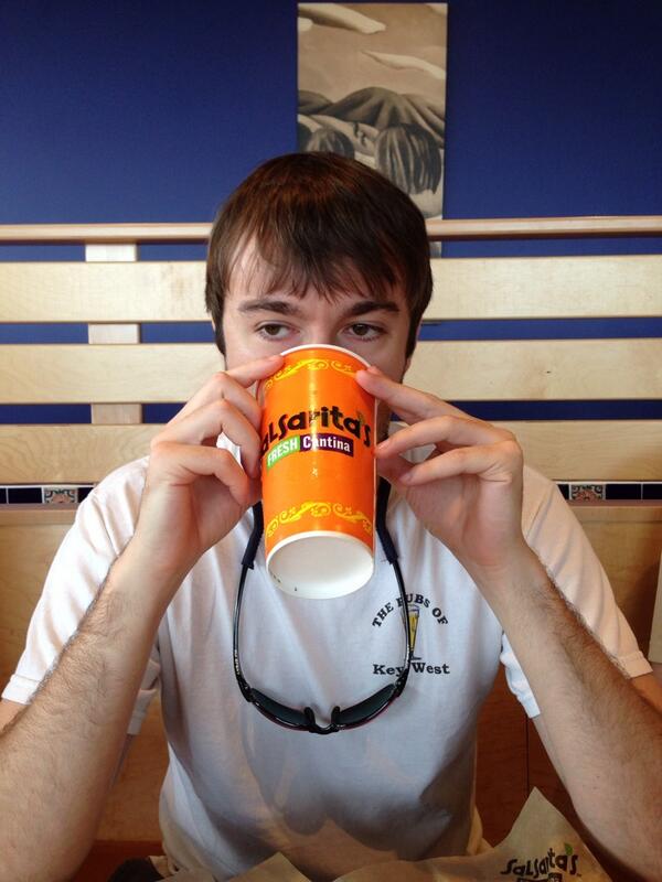 sholtzcl's tweet photo. #summeratsalsaritas http://t.co/kbvIKTVnR6