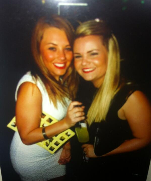 91NicW's tweet photo. 🍸🍸👠👠💋💋 http://t.co/BnR5Sj0ZAm