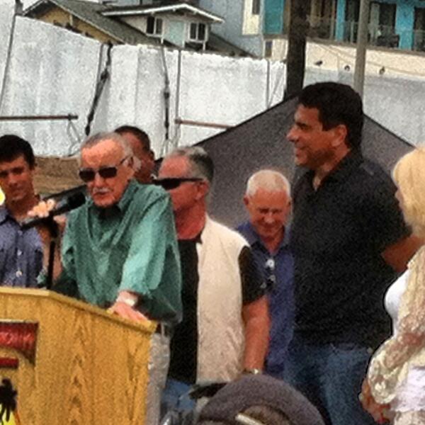 RT <a href="/ToddKlick/">Todd Klick</a>: Just saw Stan Lee induct Lou Ferrigno into the Muscle Beach Hall of Fame. Took this pic for you: 

 ...