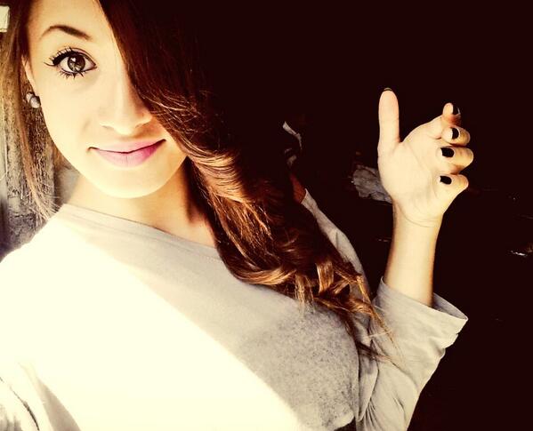 SalomeSmith_'s tweet photo. Big up a toutes mes soeurs !
#bigup http://t.co/D92PMPipkp