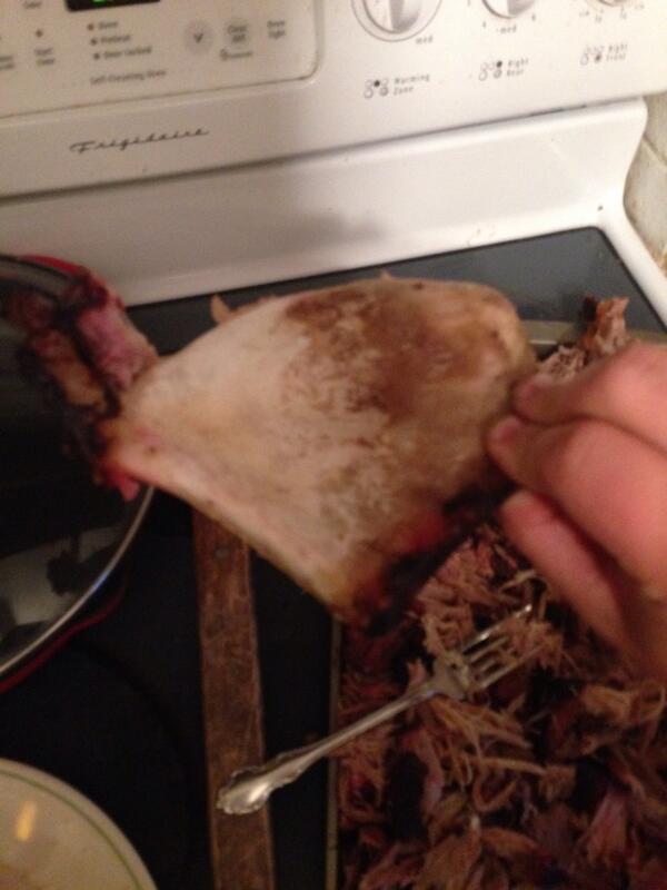 AlvinSimpson's tweet image. I swear to Jesus the bone came straight out line this. #mmmm #cleanpull