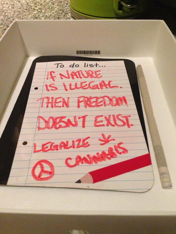 StonerFollowers's tweet photo. #TrueStory #StayFaded 💚💛❤ http://t.co/WbfNDsKA7D