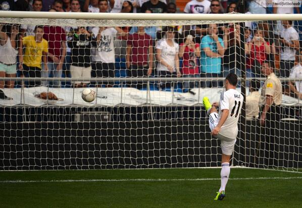 CRD7OS's tweet photo. @GarethBale11. http://t.co/MVBUDwwJaJ