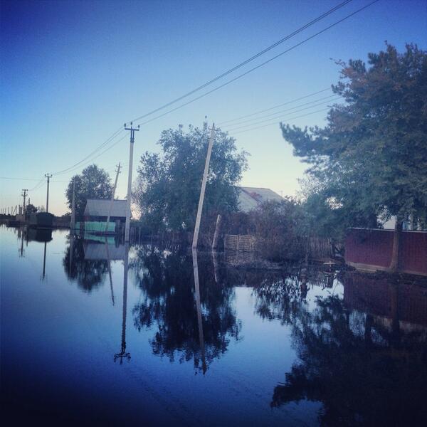 alyonapopova's tweet photo. Grodekovo. Flood. Russia. Dalnii Vostok. We r as volunteers started the humanitarian aid mission #civilcorps #unocha http://t.co/v5hEZwe9RC
