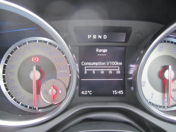 Charldodekock's tweet photo. 4 degrees Celsius on our way to Ceres to watch snow. Thanks for heated seats @MercedesBenz http://t.co/J11HIqMk8e