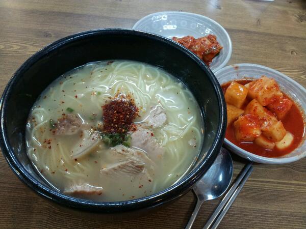 고기 국수 먹고싶다....
고.기.국.수 ㅠㅠ