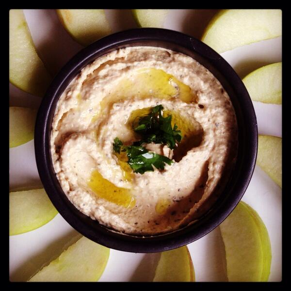 newbreakfast's tweet image. Lemon &amp;amp; coriander hummus w/ apple dippers. #breakfast #newbreakfast