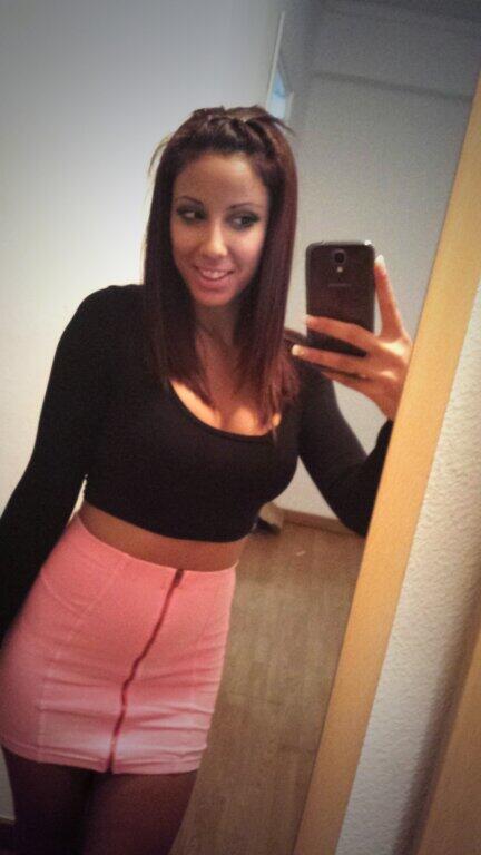 cambio de look jajjaja de puntazos va hoy la cosa http://t.co/QzWnjLpBqL