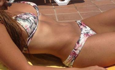 SawFacebook's tweet photo. @ParaisoAmateur #bikini http://t.co/VUtzvZkkwW