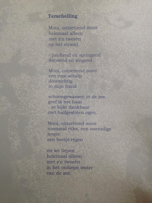 MargrietSpanjer's tweet image. Wat een bijzondere dag! Nóg een  verrassing! #perpost Mooi gedicht van gasten #zeefdruk #Terschelling #heelblijmee!