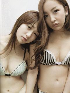 日本人女性のブラジャーカップランキング！ 
１位　Cカップ26.7％ 
２位　Bカップ23.8％ 
３位　Dカップ22.0％ 
４位　Eカップ12.8％ 
５位　Aカップ8.0％