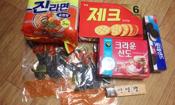 su_JINEE's tweet photo. 오늘 밤 나와 함께 할 친구들..♡ http://t.co/K9HQTzxK72
