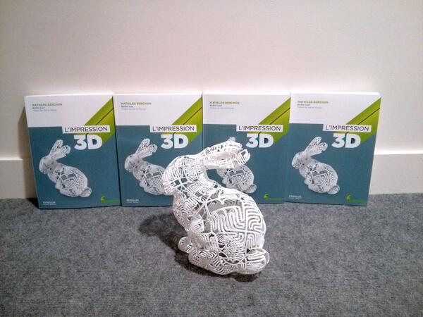 Eyrolles's tweet image. "Trop fier d'avoir fait la couverture du livre ! Maintenant il me reste 10 jours pour me préparer..." #impression3D