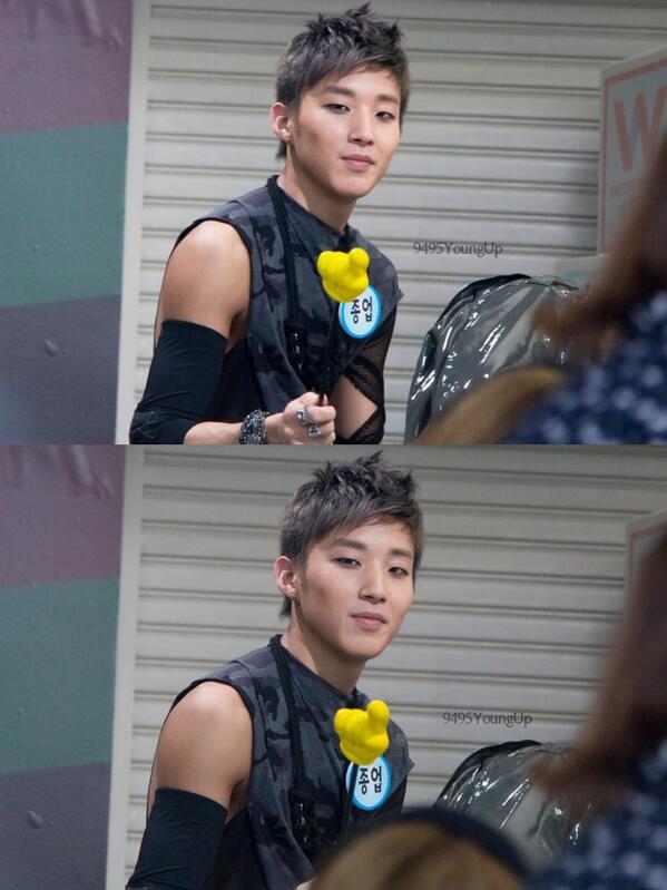 9495YOUNGUP's tweet photo. [ 업로드 ] 130822 엠넷 와이드 오픈스튜디오 (@BAP_Jongup) \(>___________<)/ ♥♥♥ #2 http://t.co/S4zGyrkN8s http://t.co/QXsImkAQOF http://t.co/8wpVqV4J1M