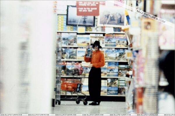 michael jackson toys r us
