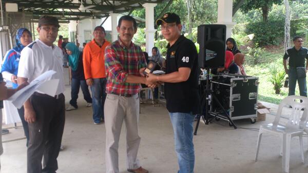 ecah_yam's tweet photo. UKMR anjuran SPRM negeri Selangor di lapang sasar subang. @zulkifliabidin @FelixinTheCat @RELA_SELANGOR http://t.co/9hHoScZWSs