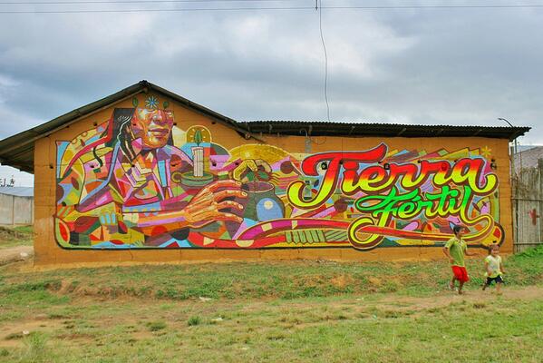 decertor's tweet photo. Mural en el Wayku, Lamas. con Elliot Tupac #FestivalEquilibrio #lamas #tarapoto #wayku #streetart http://t.co/xSPi5yMqBd