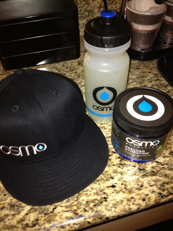 RL_linden's tweet image. Made it through day 1 training in Vegas heat. Time to @osmonutrition #preloadhydration for tomorrow #vegas70.3