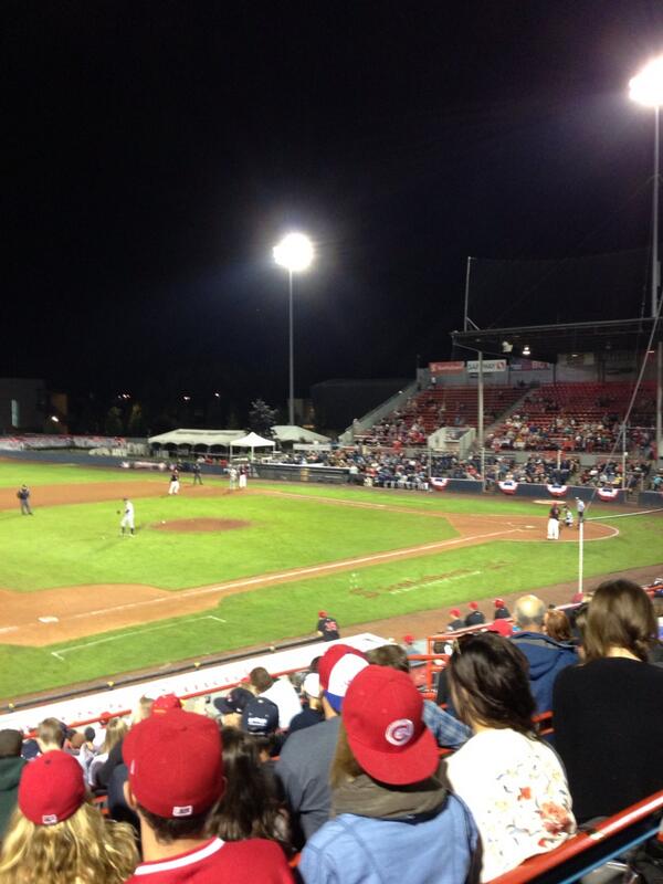 jeffsproule's tweet photo. First Canadians game! @DanTMcQuade http://t.co/5kk9eeEv8T