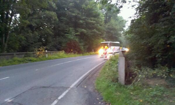 veloman_nrw's tweet image. #Voerde #Möllen Frankfurterstr Ende #STEAG seit Montag per Ampel Einspurig.