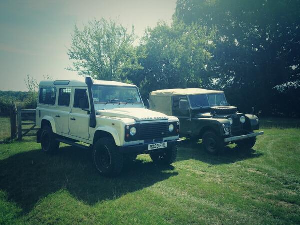 3lostboys2014's tweet photo. New vs old - my Grandpa's land rover vs our overland beast!! #overland @landyzone @LandRoverOwner @LandRover http://t.co/T0w2Gh8Bex
