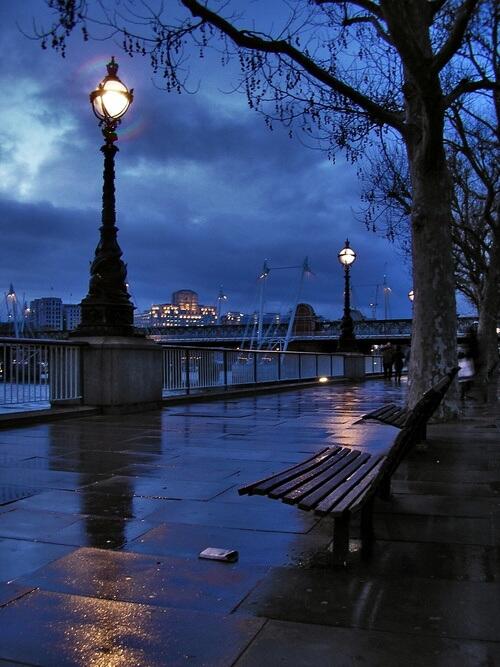 Uzivatel 世界は美しい Na Twitteru 雨の夜のロンドン イギリス Http T Co Ljbvmph8da Twitter