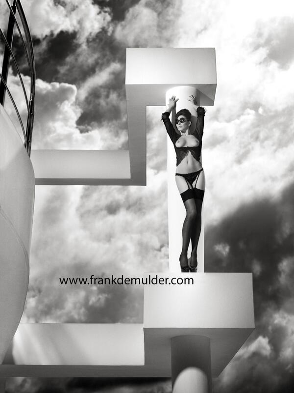 frankdemulderA's tweet photo. "Exit to Heaven" - one of my favorites from my new book #glorious #frankdemulder #artwork You like it? http://t.co/I6LqHpo4Lk