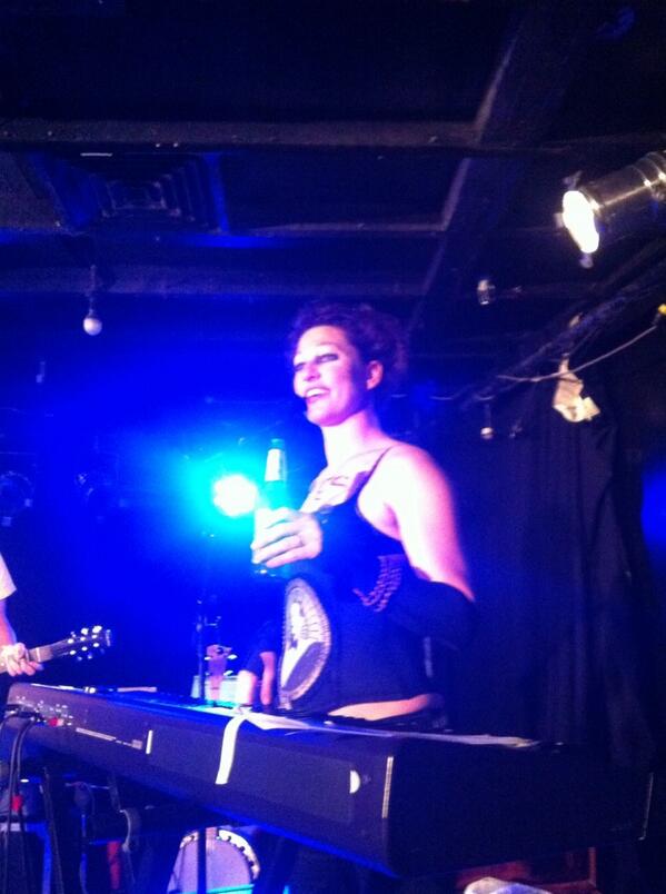 Gah! What a show!! How does one top <a href="/amandapalmer/">Amanda Palmer 🎹</a> singing #commonpeople in your face?? #AFPWellington