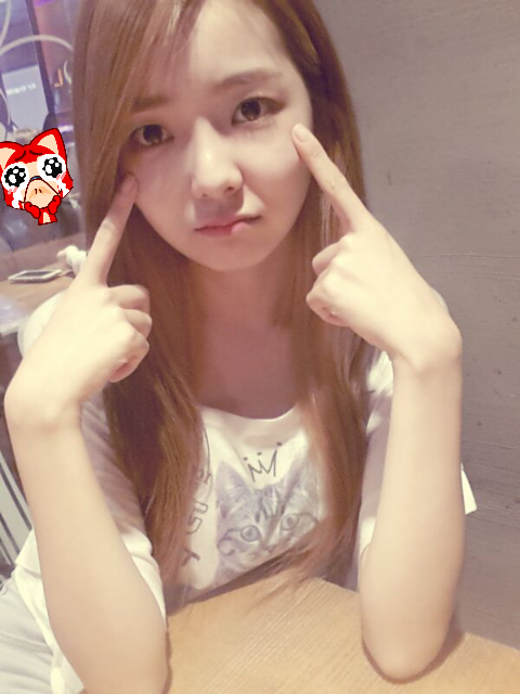 BTUKSD4CQAA1cAk.png:large