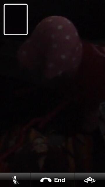 differfalse's tweet image. Is she paused or is she just staying there looking at some toy?