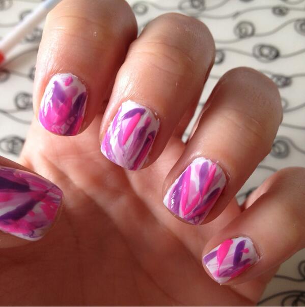 Manicureando's tweet image. Efecto graffiti en tus uñas ¿te animas?
manicureandoencolores.blogspot.com.es/2013/08/graffi…