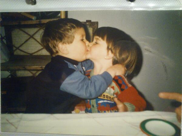shei_n26's tweet photo. @xipy1989  te tengo que confesar algo.. @parrita77 y yo.. http://t.co/y3TDAo0rm4