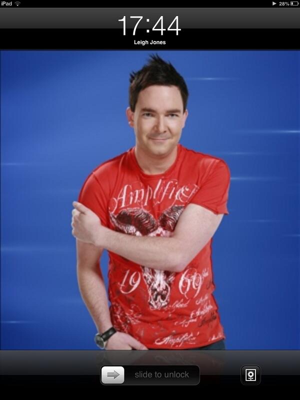 CapitalSWales's tweet image. Cannot believe @djleighjones has covered up his I ❤MPG tattoo in this pic. #movethathand