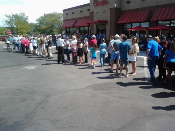 ArchDeacon69's tweet image. #WhoSetObamasRedLine  The Chicken is to Damn Tasty...