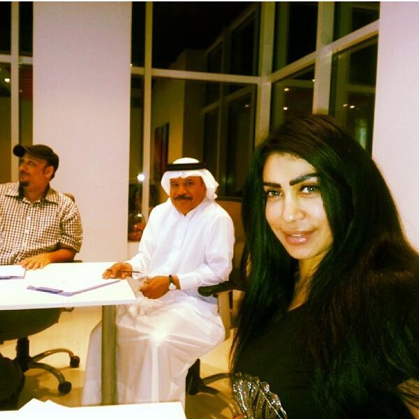 FatimAbdulRahm's tweet photo. مهرجان نقش السينمائي ابتداء يوم امس الجنة هم الكاتب حمد الشهابي و الفنان ياسر سيف والمخرج حسن الرفاعي 
#Bahrain http://t.co/5rCgg5JEkH