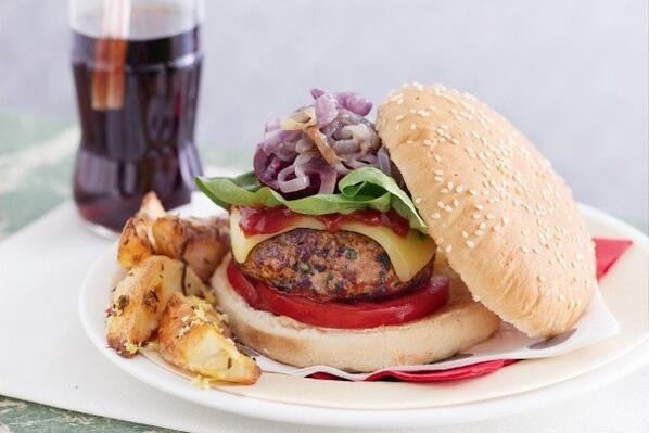 fooodgasm's tweet photo. Meat lovers burger 😱 http://t.co/lhjiTaYUyQ