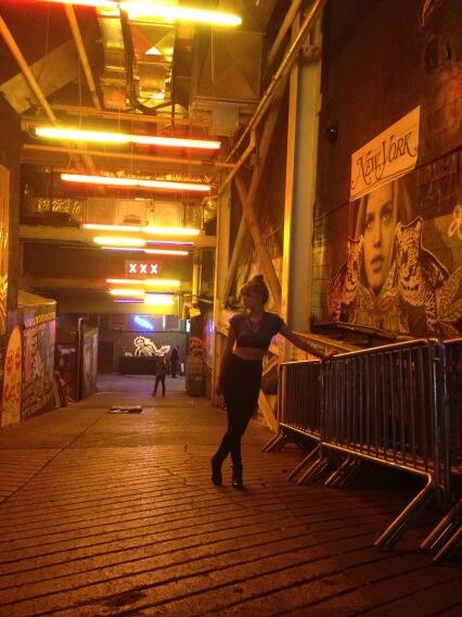 ivanamilicevic's tweet photo. #alleyshoot #nyc with @liliflower33 #2 http://t.co/xbi7LYGcV0