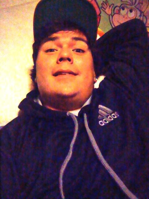 swagbear253's tweet photo. New addicts hoodie! Also comfy as hell http://t.co/j7fBaCnw9W
