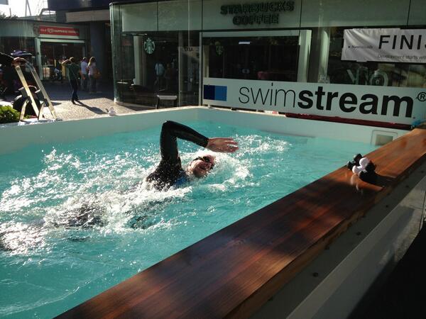 IngeMeilink's tweet image. #amsterdamcityswim vandaag op de Zuidas! Mogelijk gemaakt door #nautadutilh