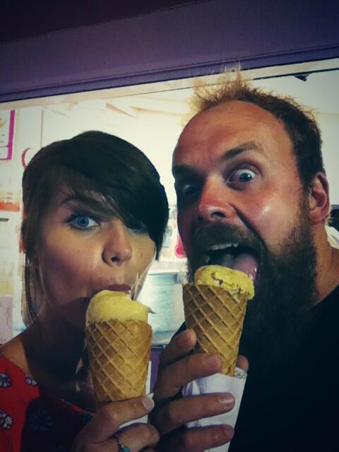 MisterCheekes's tweet photo. Shiney ice cream faces #Holiday http://t.co/J4u7ACWs52