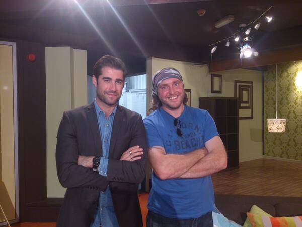 ryan_quick's tweet image. Yn cael hwyl ar y set Hwb! :-)