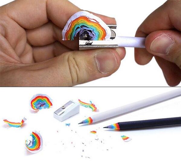 Geri dönüştürülmüş kağıttan yapılmış ama insan bunu sürekli açmak ister :)